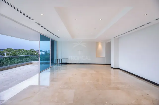 Panoramic 3-Bed Luxury Condo for Sale in Jaboncillos, Escazú | Walk to La Paco