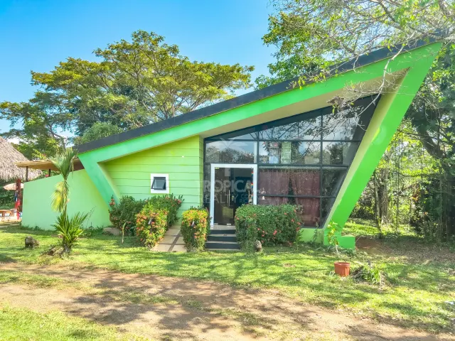Dream Home Minutes from Pristine Beaches and Community Amenities