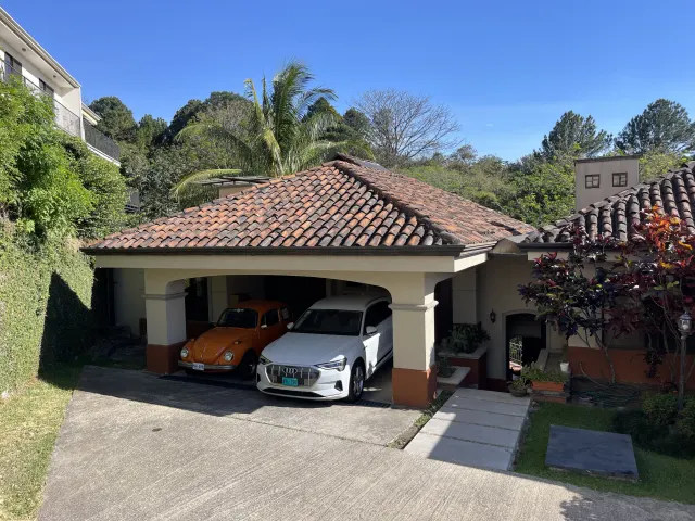 Serene Residence in Exclusive Condo in Guachipelín Norte