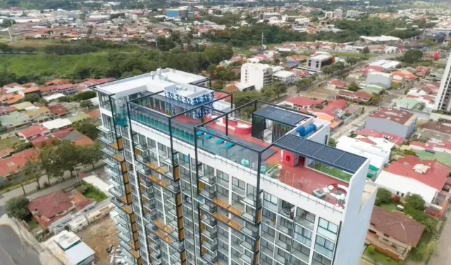 En venta: Condominio Amueblado con Impresionantes Vistas en Rohrmoser, Sky Garden