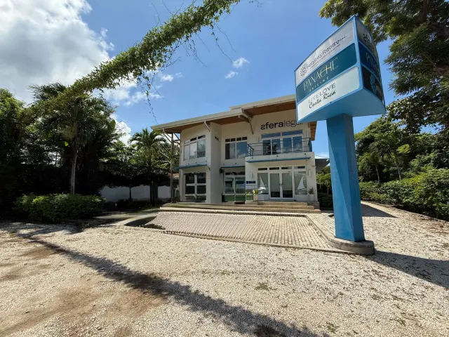 Oficina Ejecutiva All-Inclusive a Pasos de Marina Flamingo
