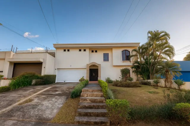 House for Sale Escazu in Trejos Montealegre