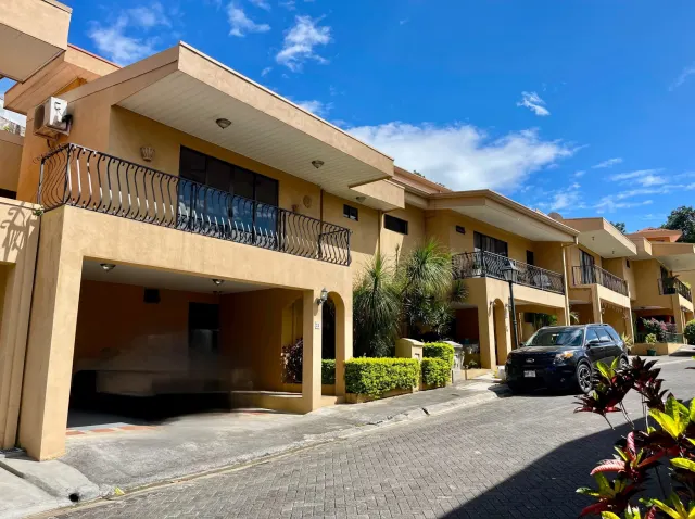 Casa en venta Belen en Condominio
