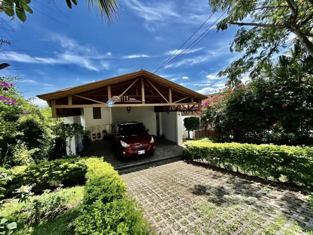 Charming Independent Home for Sale in Brasil de Mora, Ciudad Colón