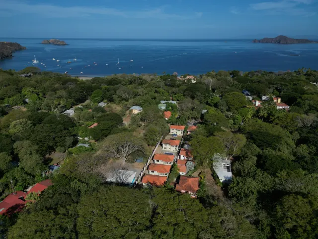 Conjunto de 6 Apartamentos en Venta a 5 Minutos de Playa Hermosa, Guanacaste – Oportunidad de Inversión por $1,200,000