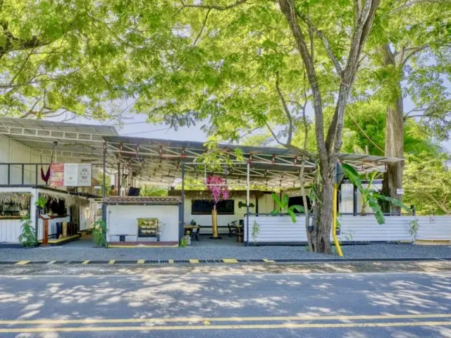 Inversión Comercial y Residencial de Uso Mixto en Playa Potrero