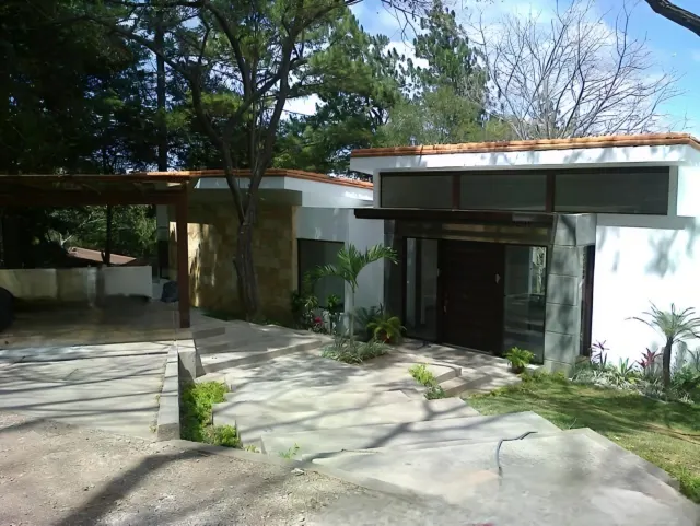 Exclusive Mountain Home in a High-End Private Gated Community – Santa Ana