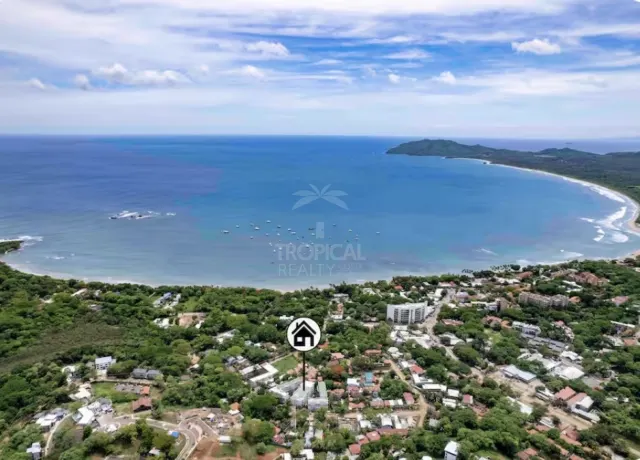 Beach Condo for Sale in Tamarindo – Tropical Living Just Steps from the Ocean