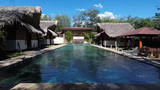 Hotel Boutique de Lujo en Venta: Paraíso en Playa Potrero, Guanacaste