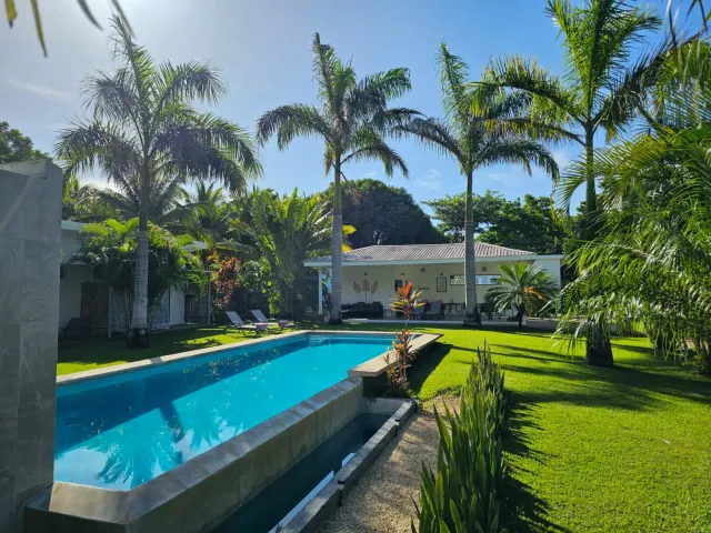 Complejo Boutique de Hospitalidad en Venta Cerca de Tamarindo – Propiedad Llave en Mano
