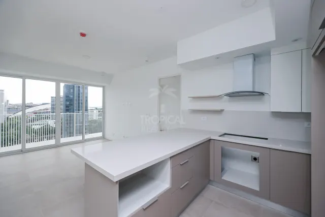 Apartamento Contemporáneo con Vista a la Ciudad – Sabana, San José