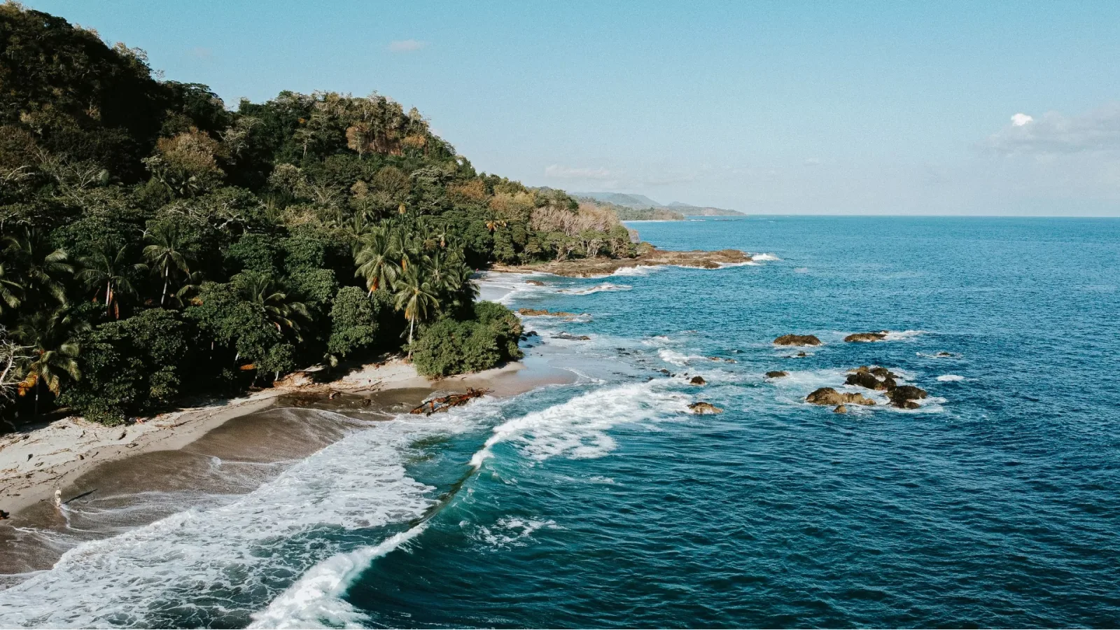 Bienes raíces en Tamarindo, Costa Rica: casas y condominios frente al mar